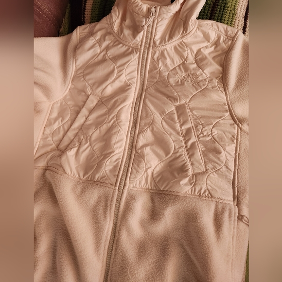 North Face quilted fleece coat - Picture 12 of 16